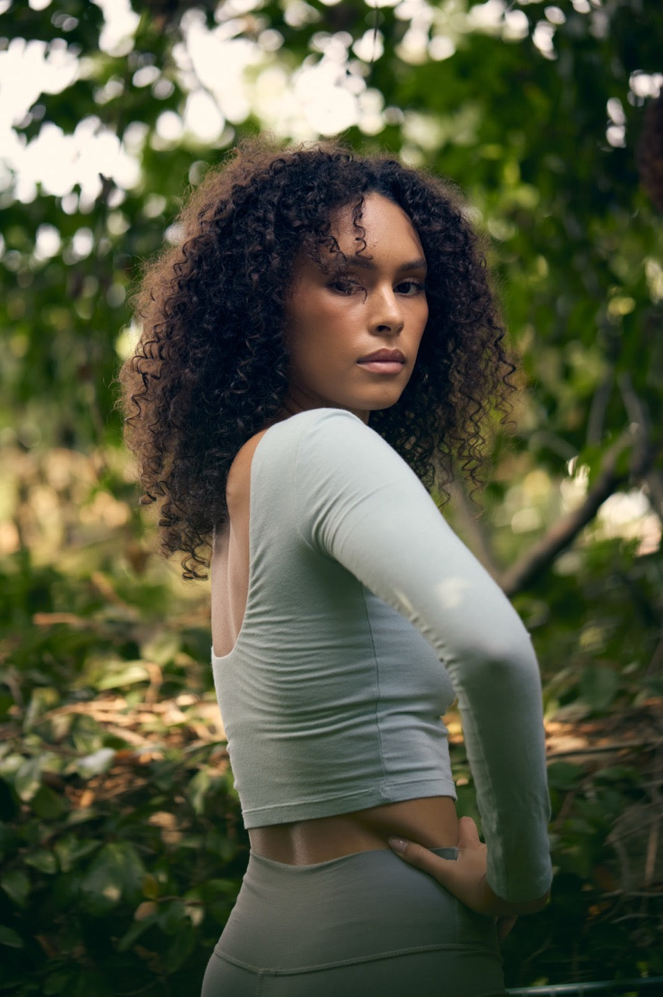 IVY SCOOP BACK LONG SLEEVE / BLUE MIST