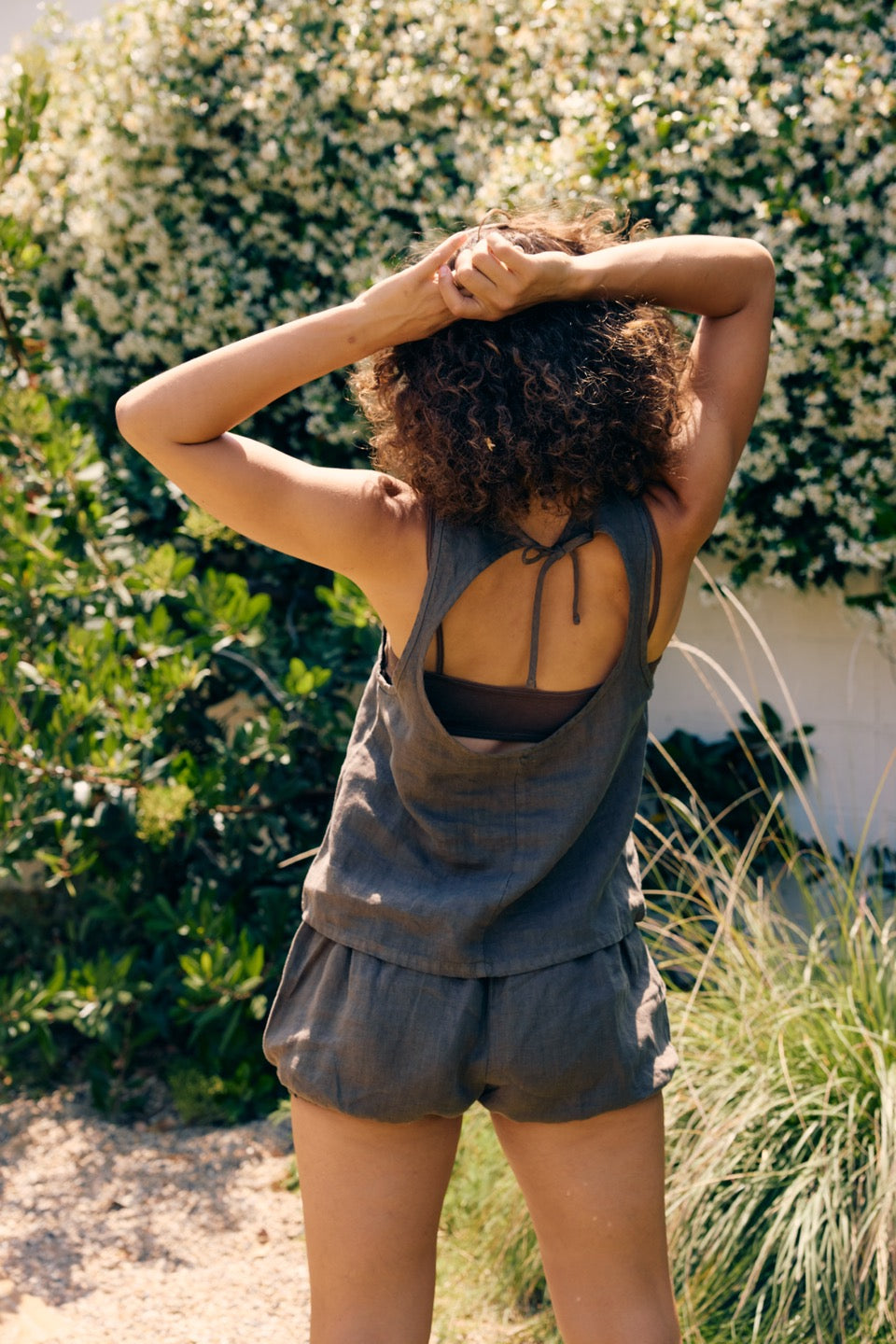 LILY LINEN TOP / CHARCOAL