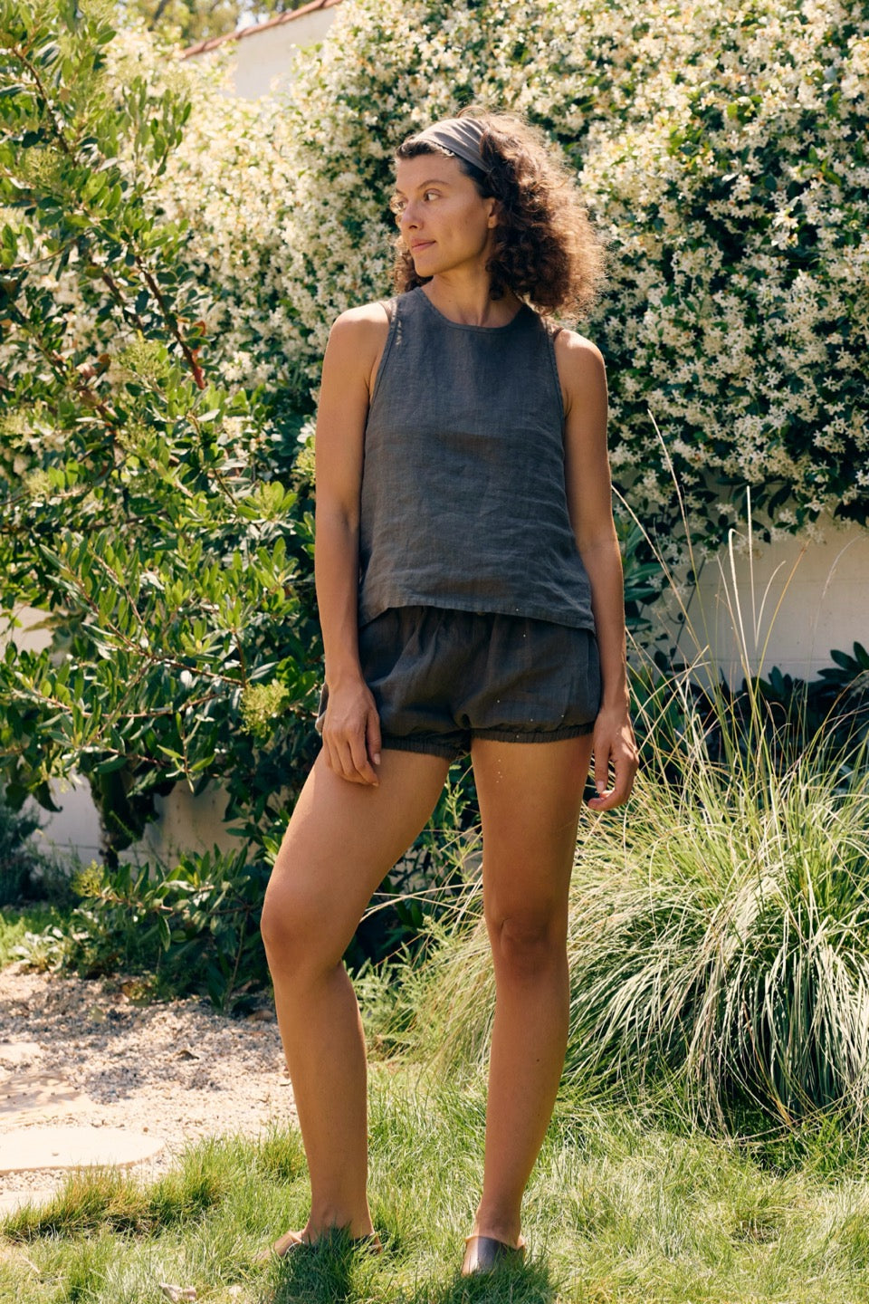 LILY LINEN TOP / CHARCOAL