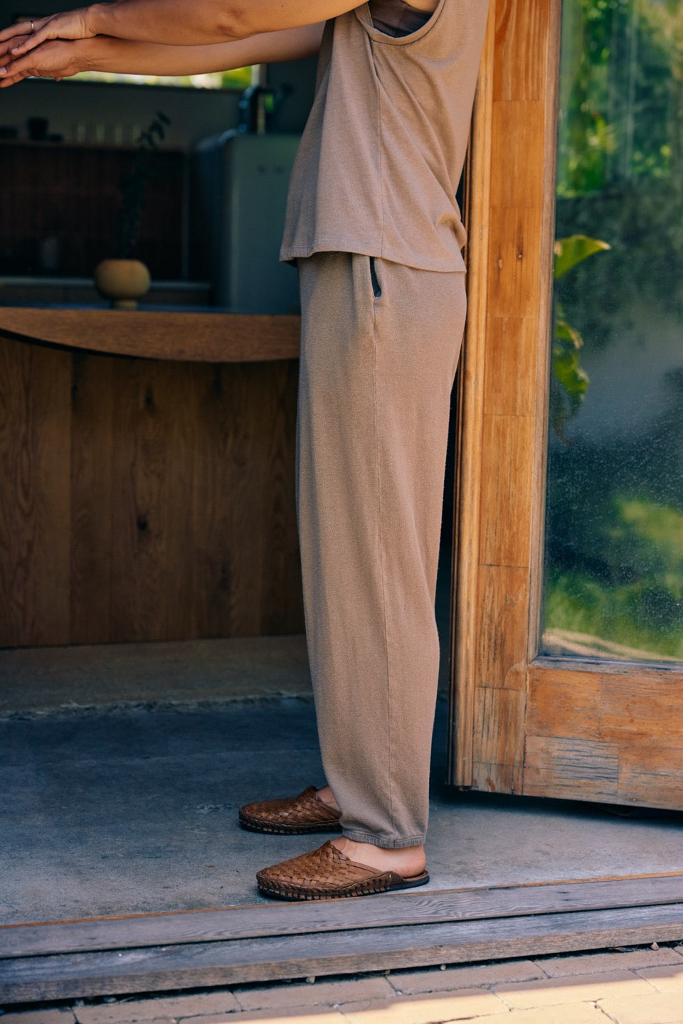 CEDAR HEMP JOGGER / CHARCOAL