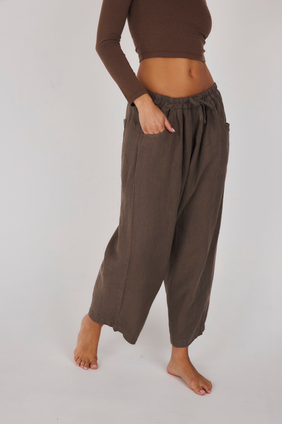 LAUREL LINEN PANTS / CHARCOAL – SOKOI