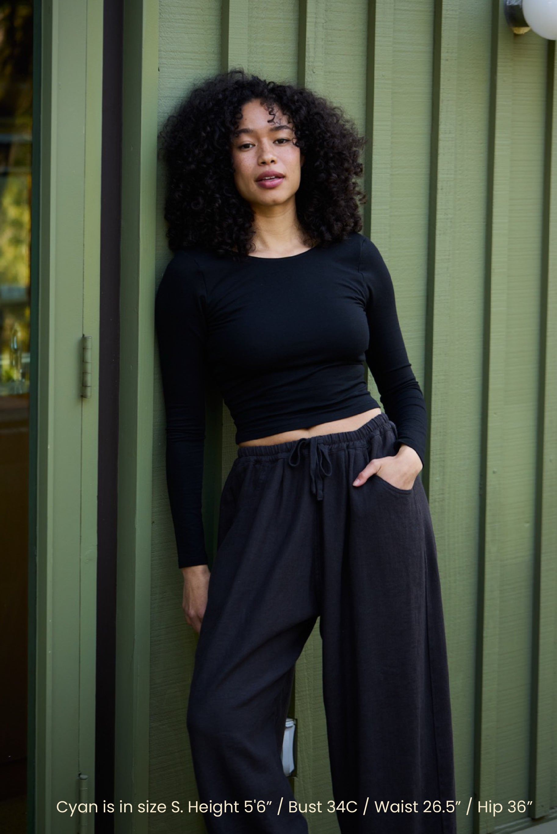 IVY SCOOP BACK LONG SLEEVE / BLACK