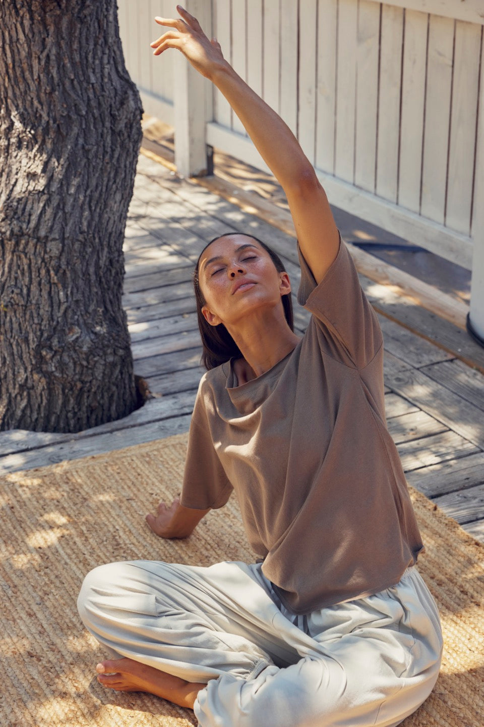 IRIS LINEN + COTTON TEE / MUSHROOM