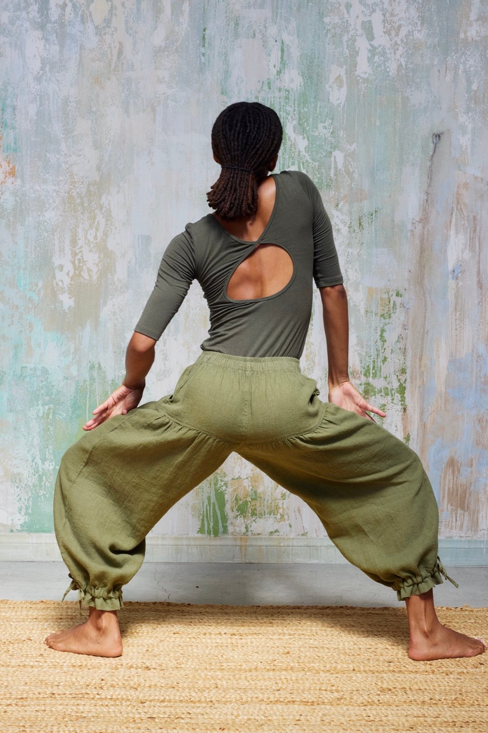PEONY TOP / DARK MOSS
